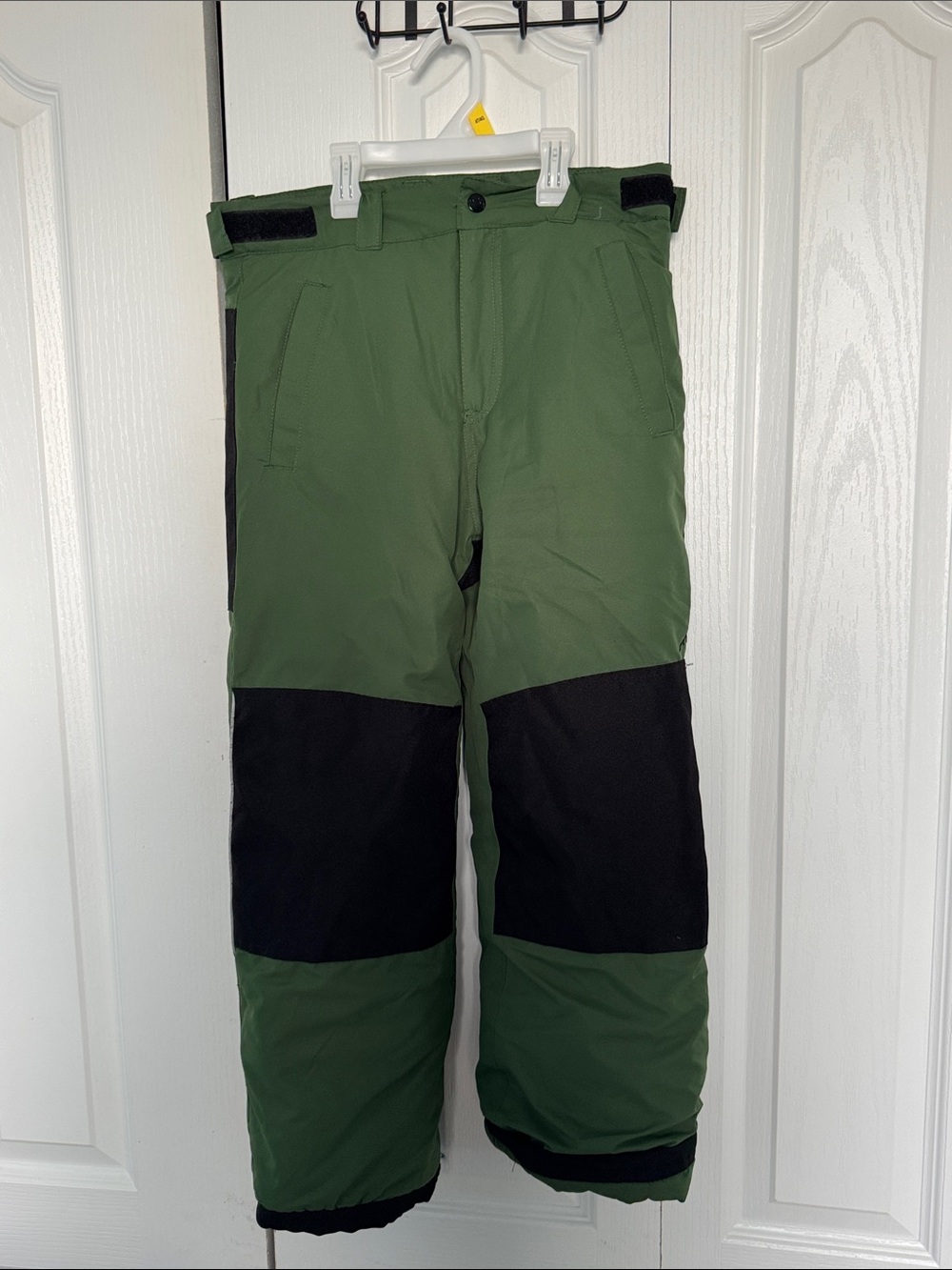 Arctic Squad Extreme Kids Green Snow Pants Size M 7/8 Reinforced Knees